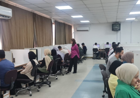 جامعة اليرموك تعقد امتحان الكفاءة الجامعية لطلبة البكالوريوس المتوقع تخرجهم
